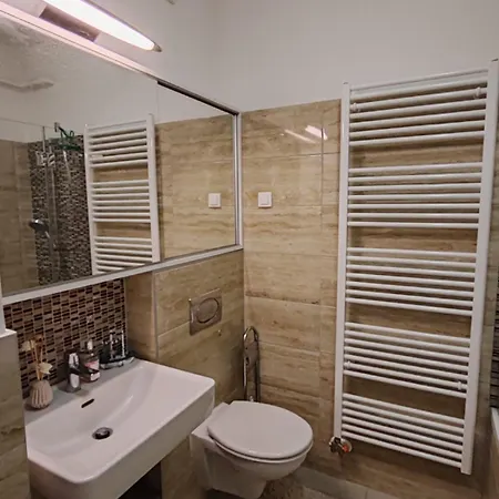 Golden23 Apartment